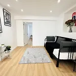 Luxury Central Lisbon Flat, Perfect And Ideal For Tourists