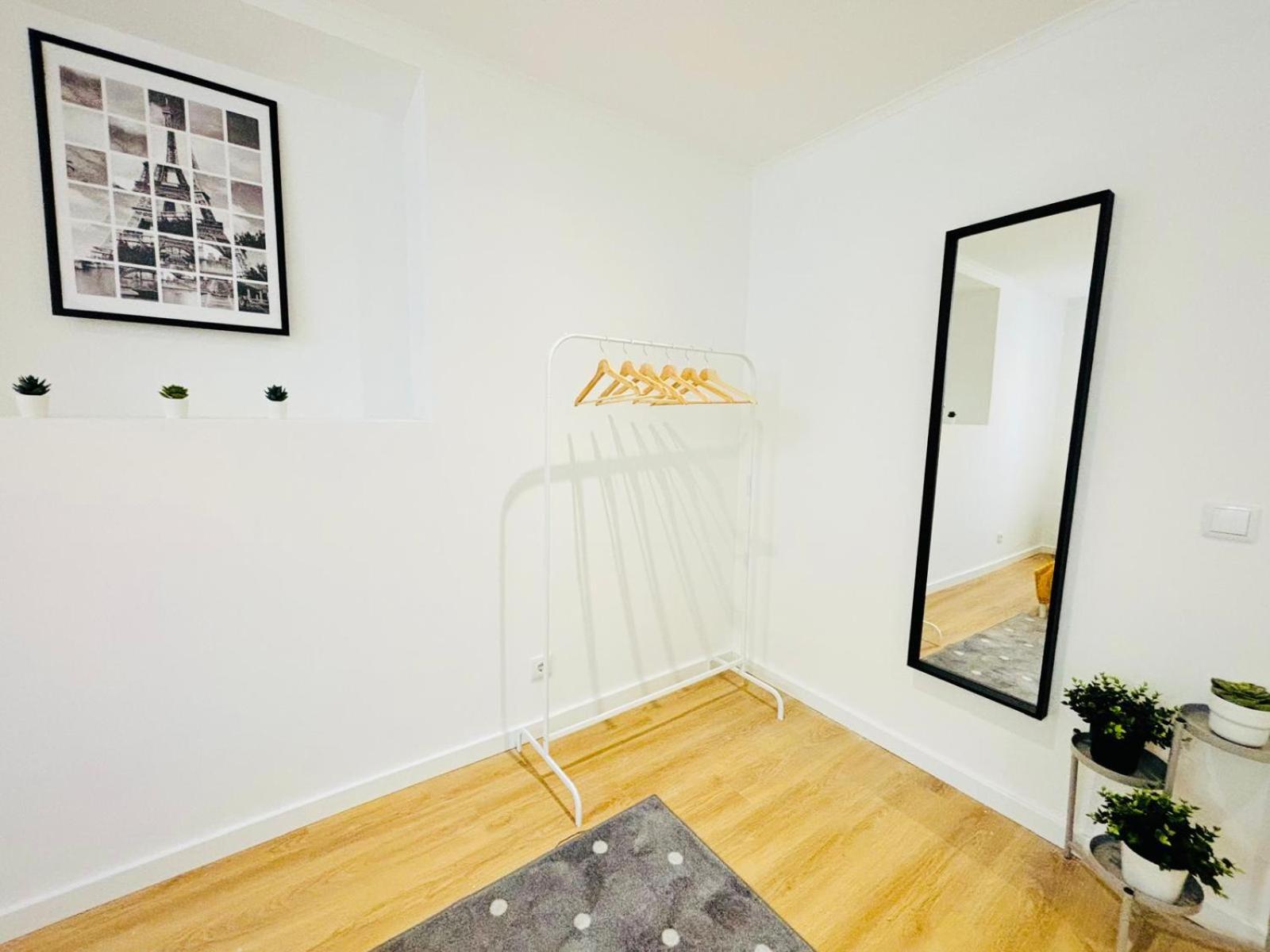 Luxury Flat, Perfect And Ideal For Tourists Apartment *