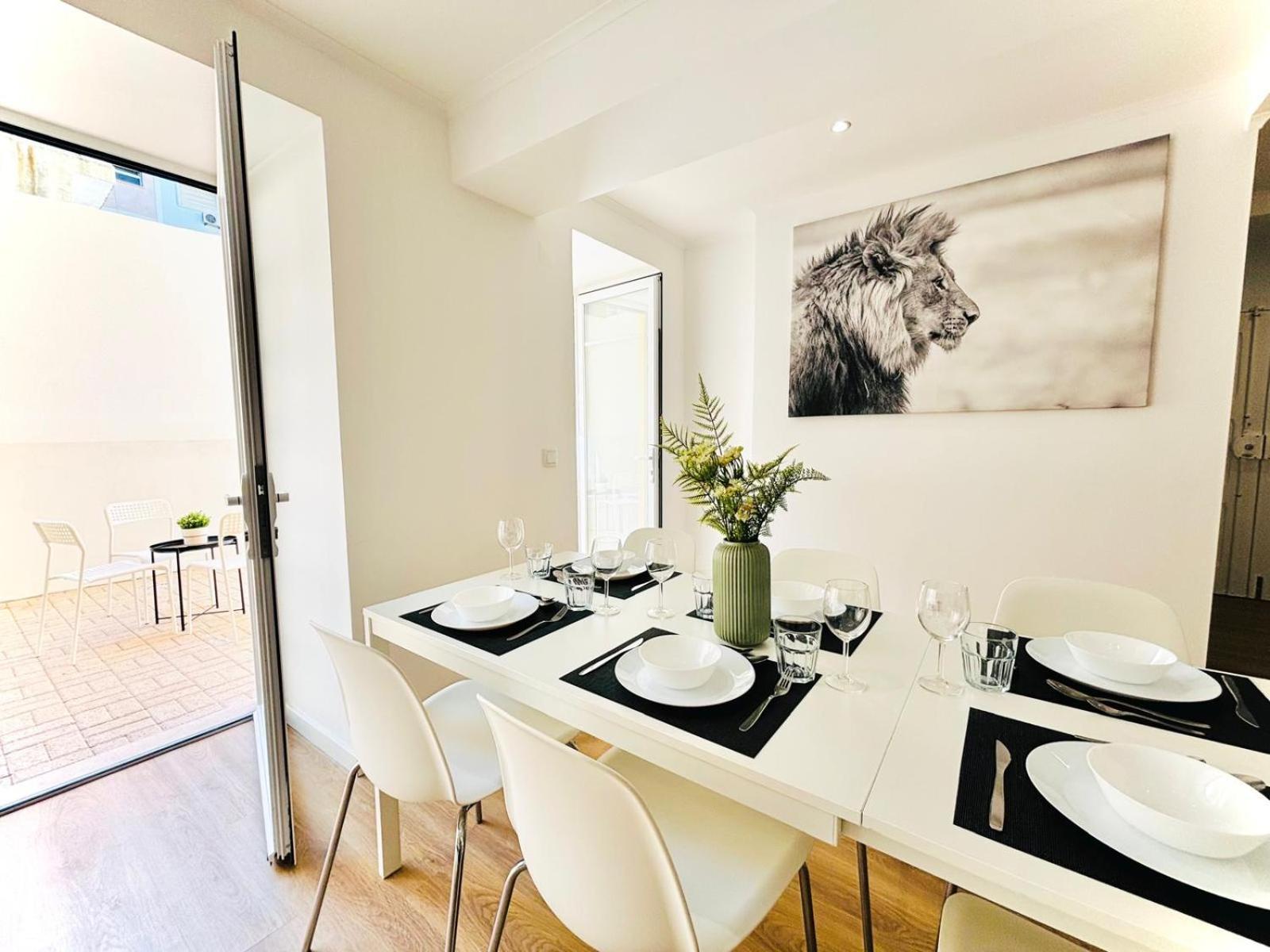 Apartment Luxury Flat, Perfect And Ideal For Tourists *