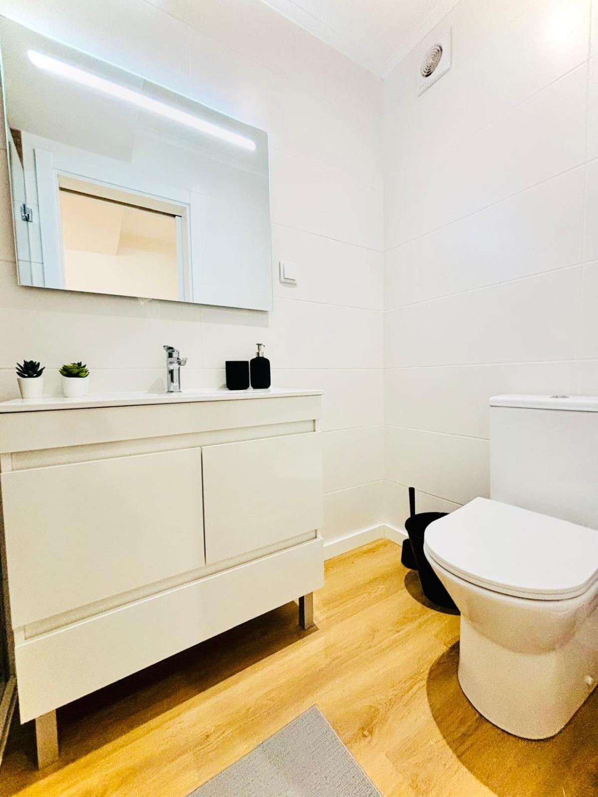 Apartment Luxury Flat, Perfect And Ideal For Tourists